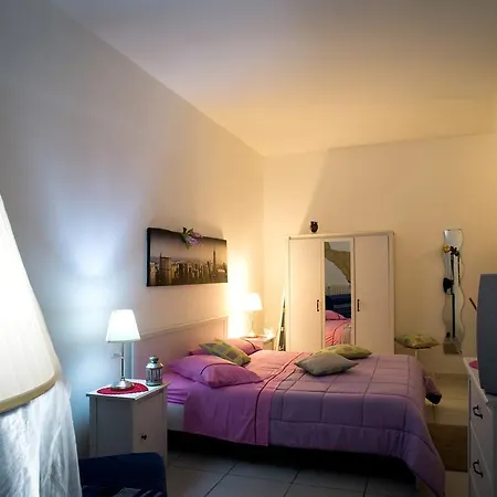 לינה וארוחת בוקר Florence 3*